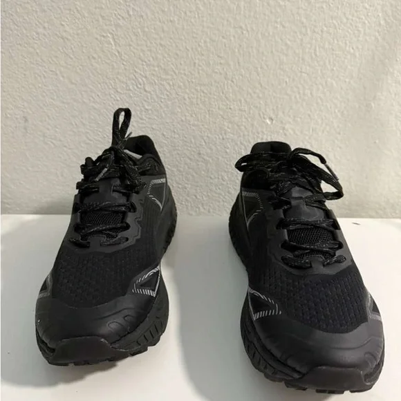 Hi-Tec Men's Black and Gray Athletic Shoes - Picture 4 of 9